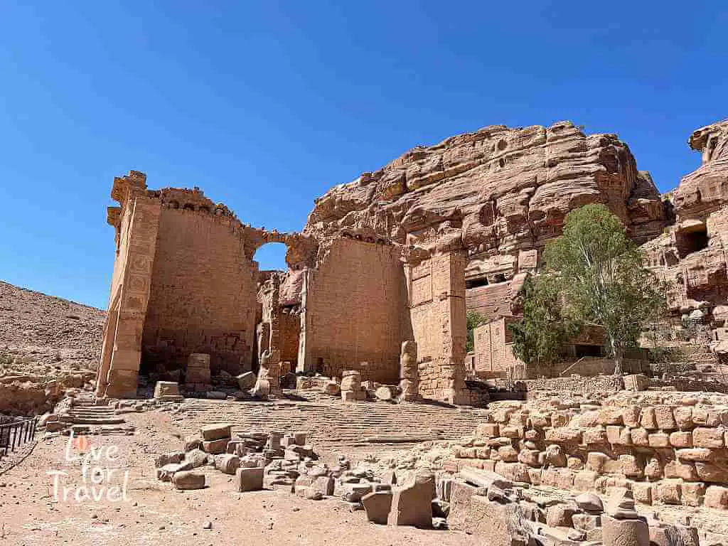 Κάστρο - Τι να Δεις στην Πέτρα Ιορδανίας, Αξιοθέατα